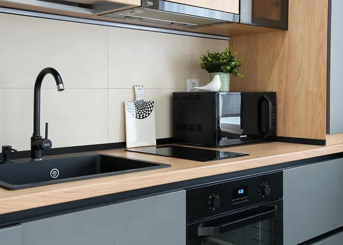 Sara - Stylish Apt With Balcony Near Piata Obor
