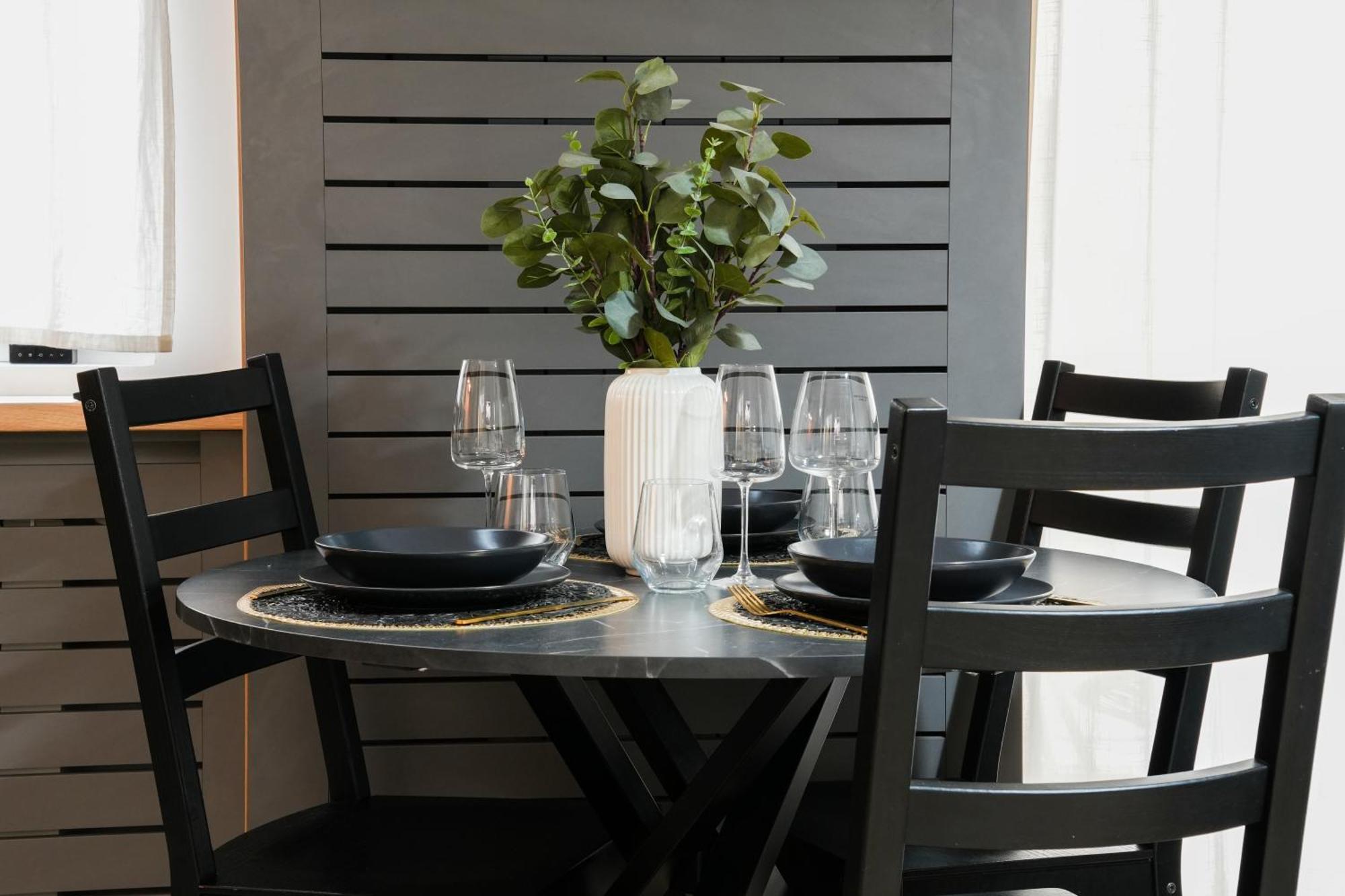 Sara - Stylish With Balcony Near Piata Obor Appartement *